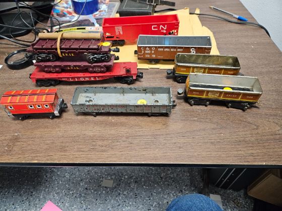 Picture of 9 Lionel train cars