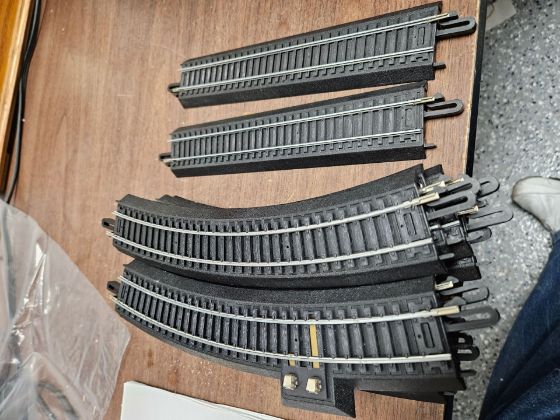 Picture of 14 pcs train track