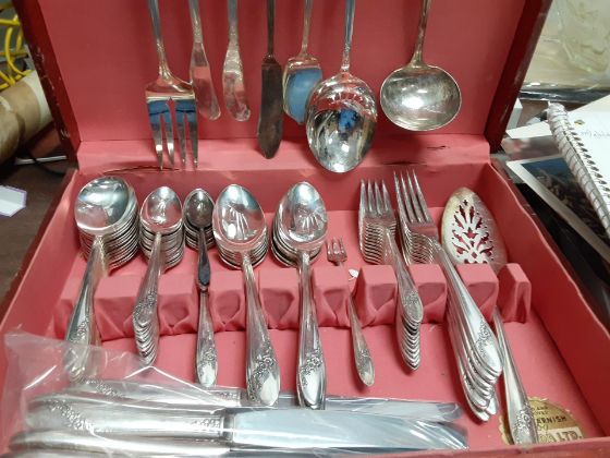 Picture of Oneida community Queen bess silverware